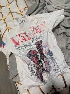 Vale Forever Magazine Button up